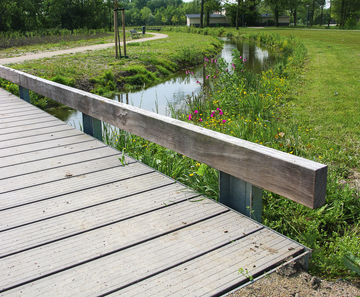 Country Bridges Low