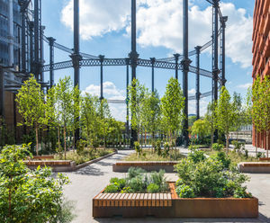 Outdoor seats - Gasholder Park & Triplets, King’s Cross