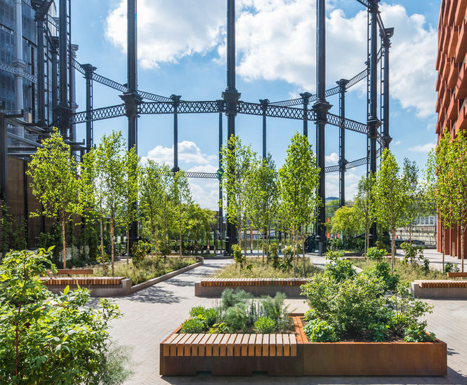 Outdoor seats - Gasholder Park & Triplets, King’s Cross