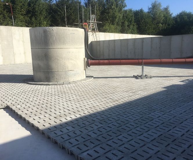 Installation of filter bed drainage tiles