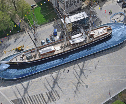 Caithness flagstone paving at the Cutty Sark