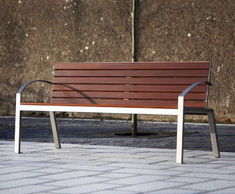 s59.2 - mild/stainless steel and hardwood external seat