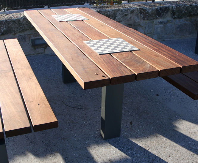 s96w galvanised steel and timber picnic set
