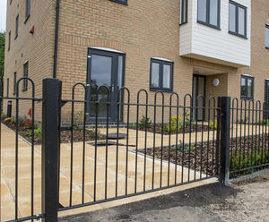 Bow-top steel railings