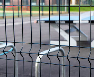Fencing for new school on Greenwich Peninsula