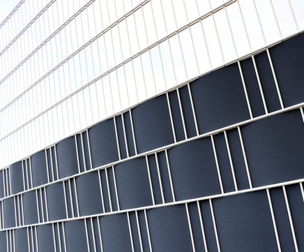 Dulok ScreenFence - rigid wire mesh and PE screen privacy fencing