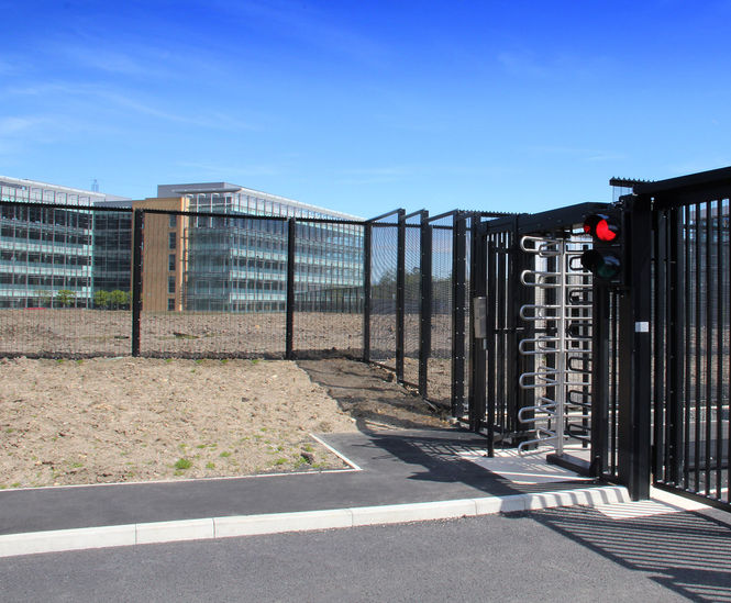 High-security fencing and gates package for large data centre