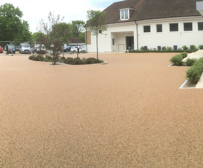 Resin bound surfacing for private golf club entrance
