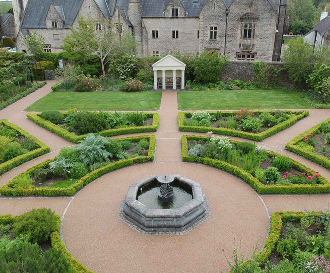 Bound surface revitalises Physic Garden pathways