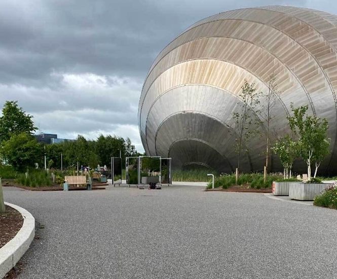 600m2 of resin bonded walkways - Glasgow Science Centre