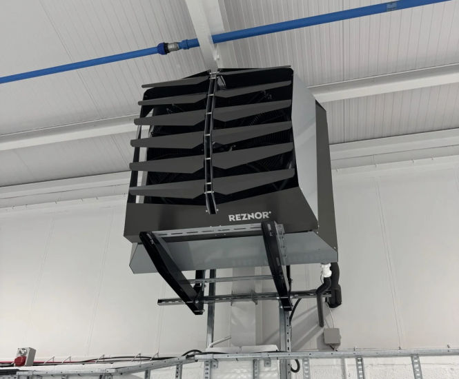 Air to air heat pump for low carbon warehouse heating