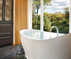 Cabuchon bath in triple award-winning design