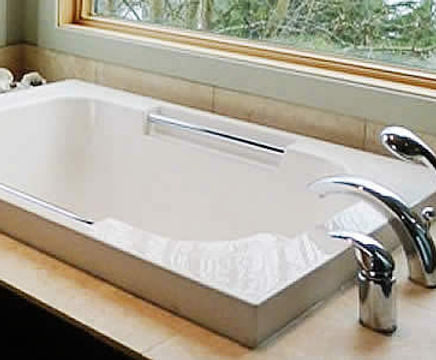 Imersa Japanese-style deep-soaking tub