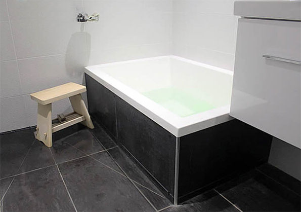 Calyx 1230 Japanese Style Deep Soaking Bath Tub Design And Form Esi Interior Design 