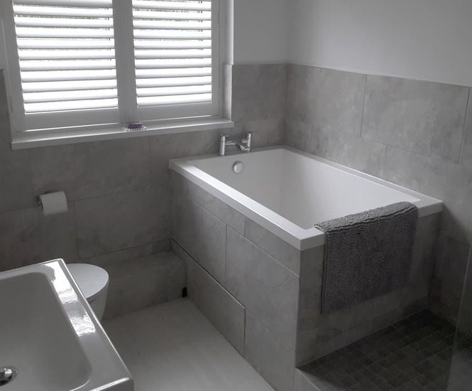 Compact Calyx deep soaking tub for private home