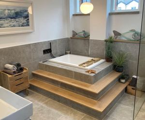 Japanese-style compact deep soaking tub for private home