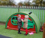Play huts, houses & dens - on this page