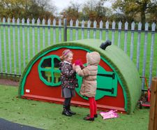 Play huts, houses & dens