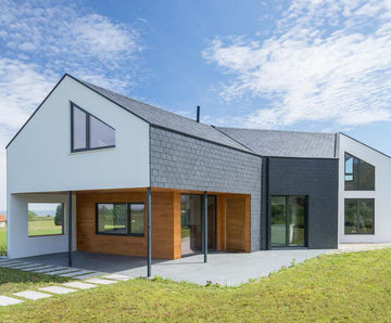 CUPA 17 - blue-black slate roof tiles with smooth surface
