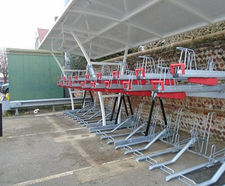 CapaCITY two-tier bike rack with gas-assisted lifting