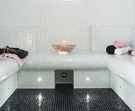 Luxos steam room