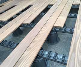 Decking support pedestals for apartment terraces
