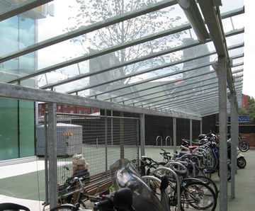 Josta Berlin Shelter - open access 2-tier cycle storage