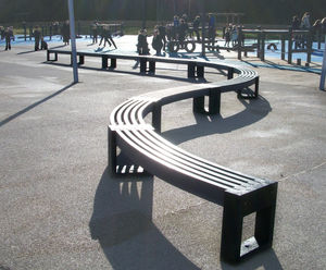 Canvas 30 Degree - 1.9m curved recycled plastic bench