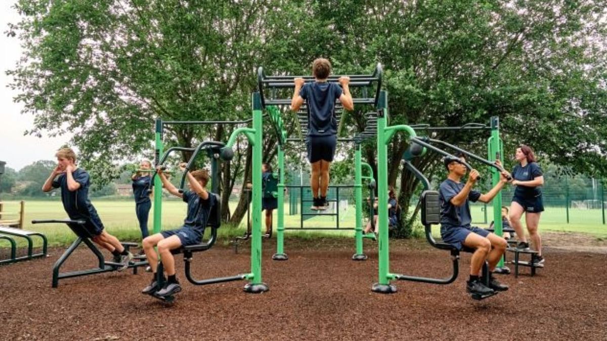 Big Rig outdoor gym Sandhurst School, Berkshire Fresh Air Fitness