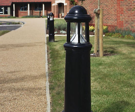 Cannon cast iron illuminated bollard