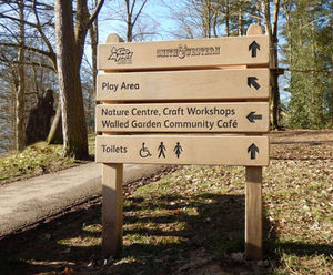 Brecon 71005 oak timber ladder signs
