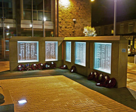 Sandstone commemorative war memorial, Nelson town centre