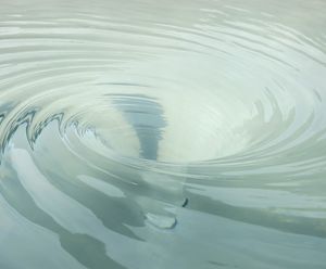 SDS vortex flow control for stormwater management system