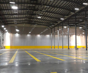 DHL segregates storage areas with Flexiwall partitioning