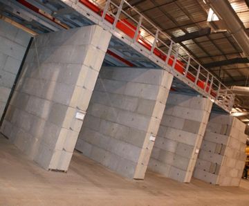 Vee™ interlocking concrete building blocks