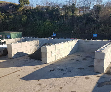 Duo™ interlocking concrete blocks