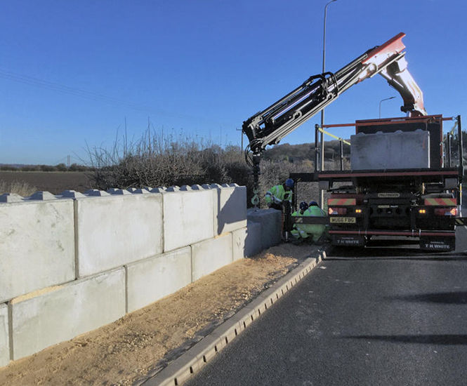 Interlocking concrete blocks for temporary flood defence