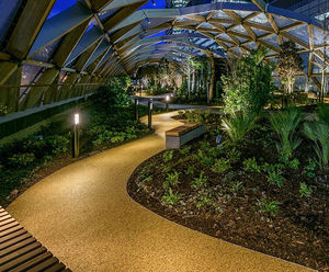 Flexible aluminium edging for roof garden pathways