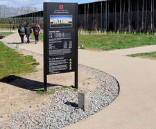 Robust aluminium landscape edging for Stonehenge