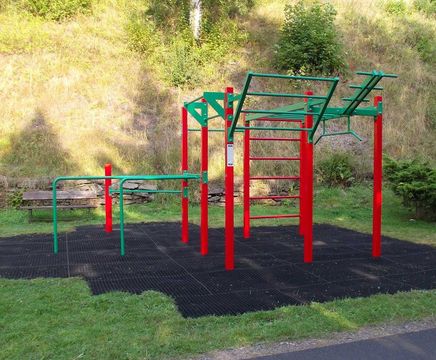 Calisthenics Street Workout outdoor fitness units