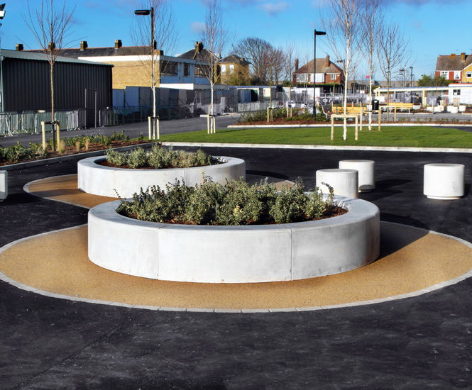 Pewsham Pre-Cast Concrete Curved Planter - PPL404
