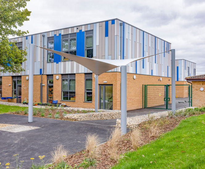 Willoughby School, Bourne