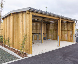 Mobility scooter shelter, Island View, Basingstoke