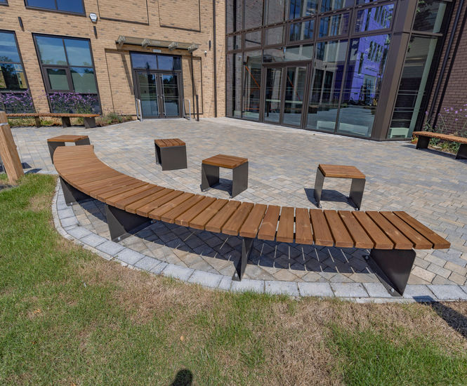 Picnic tables and outdoor seating - Cirencester College