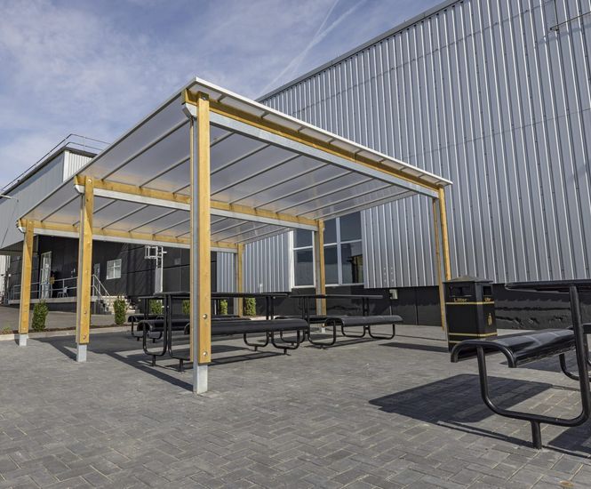 Canopy shelter for outdoor eating area - BMW