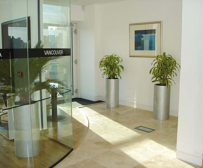 Geo Design - Pillar ultra-lightweight indoor planters