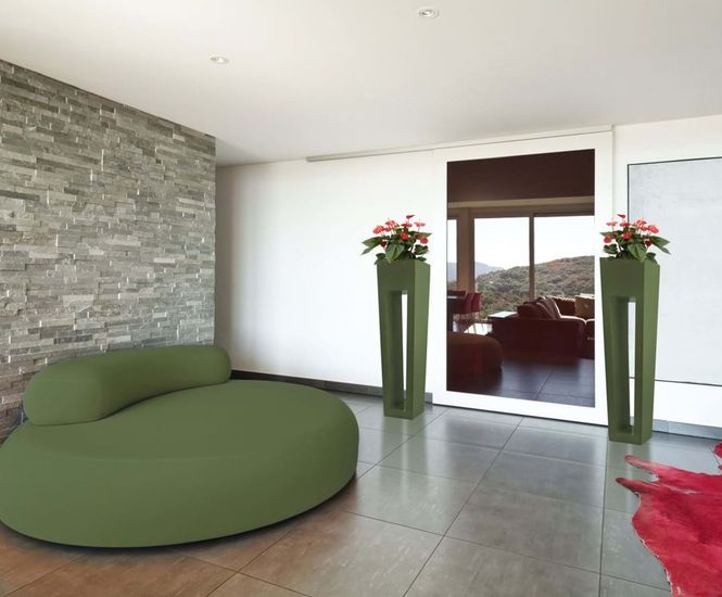 Flare & Maxi Flare - fibreglass decorative planters