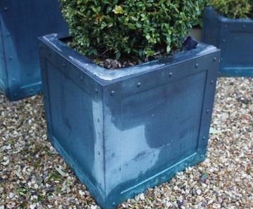Garden Classics - Brunel Cube industrial-style outdoor planters