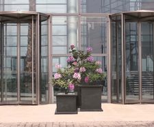Garden Classics - Kensington lightweight GRP outdoor planter