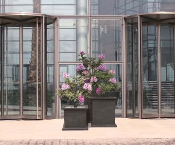 Garden Classics - Kensington lightweight GRP outdoor planter